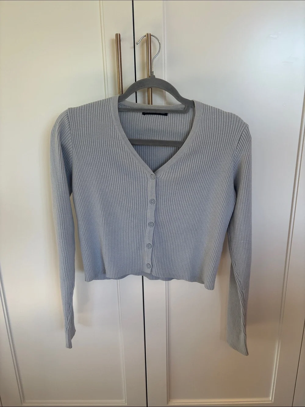 Brandy Melville Light Gray Ribbed V-Neck Button Cardigan